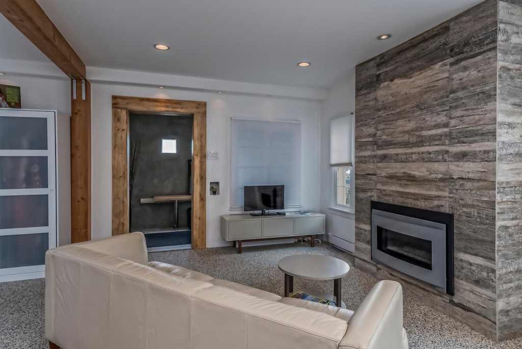 633 Colorado Blvd Denver CO-large-015-9-Family Room-1498x1000-72dpi